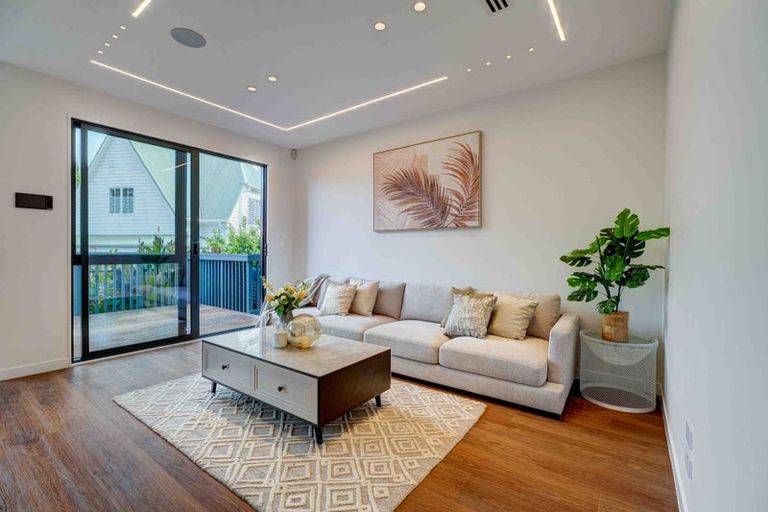 Photo of property in 4/7 Alma Road, Milford, Auckland, 0620