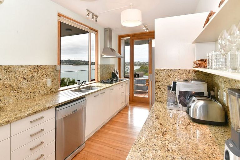 Photo of property in 9 Swann Beach Road, Stanmore Bay, Whangaparaoa, 0932