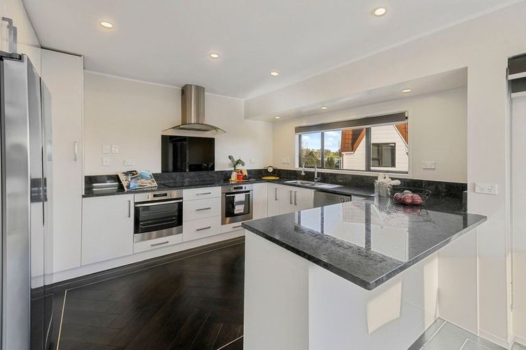 Photo of property in 81 St Annes Crescent, Wattle Downs, Auckland, 2103