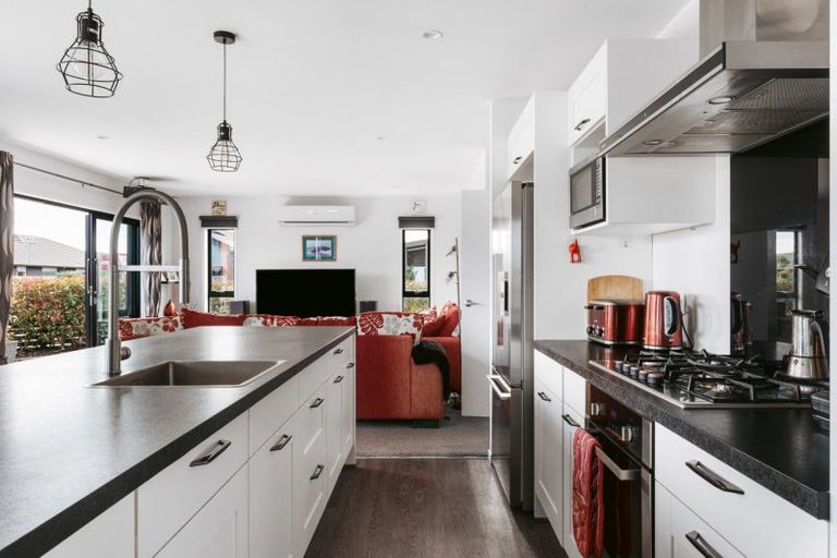 Photo of property in 56 Kuru Place, Papamoa, 3118