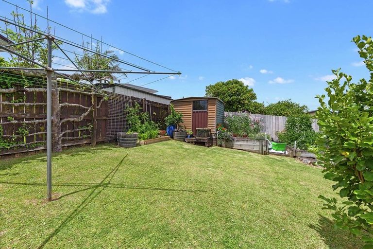 Photo of property in 5 Glenshee Place, Highland Park, Auckland, 2010