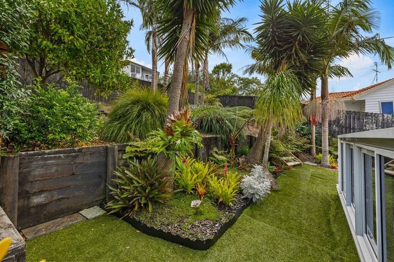 Photo of property in 24 Millstream Drive, Henderson, Auckland, 0610