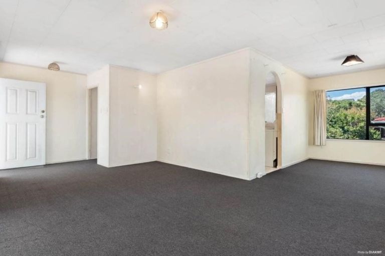 Photo of property in 139 Moire Road, West Harbour, Auckland, 0618