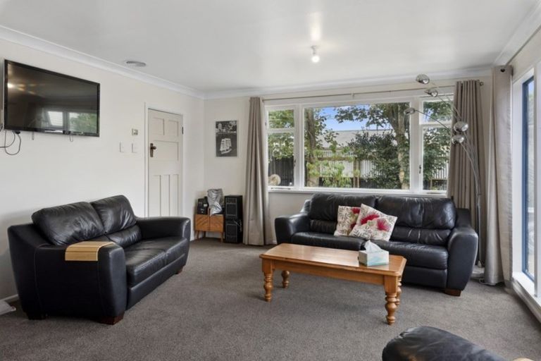 Photo of property in 42a Winchester Street, Levin, 5510