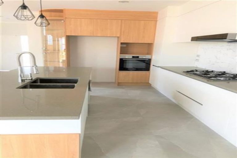 Photo of property in 29 Cooladawson Drive, Flat Bush, Auckland, 2019