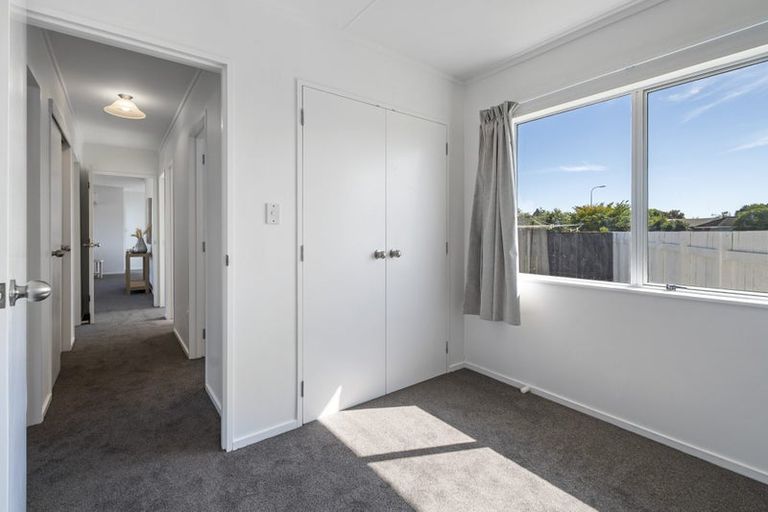 Photo of property in 35 Jupiter Street, Milson, Palmerston North, 4414