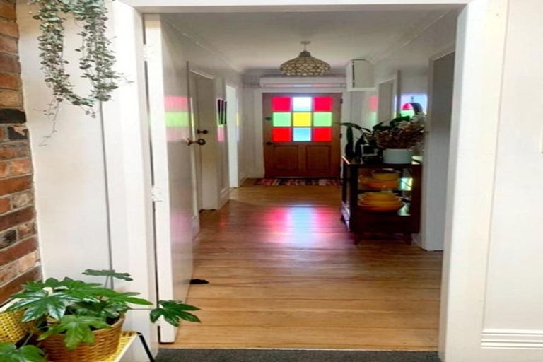 Photo of property in 73 Wallath Road, Westown, New Plymouth, 4310