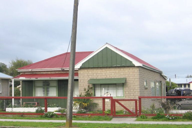 Photo of property in 15 Saxton Street, Levin, 5510