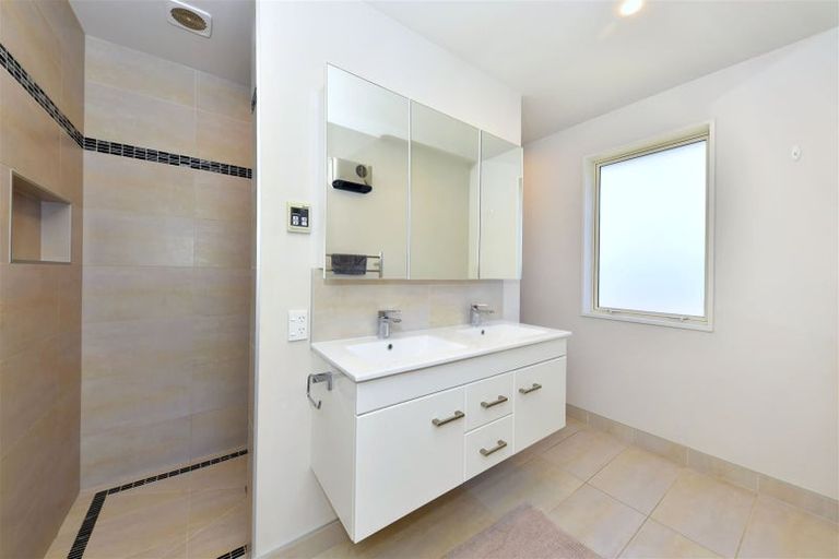 Photo of property in 16 Bradbury Avenue, Rolleston, 7614