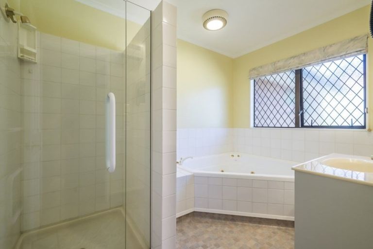 Photo of property in 42 Cedar Drive, Paraparaumu Beach, Paraparaumu, 5032