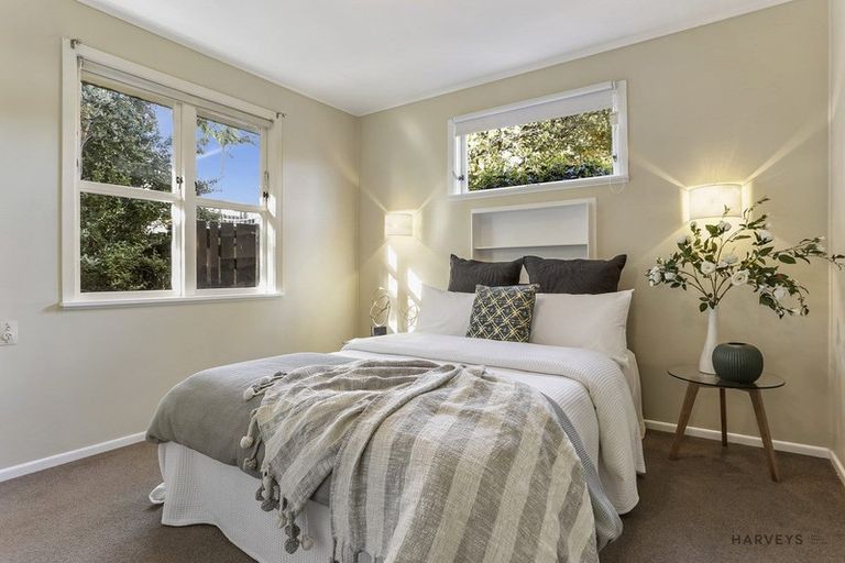 Photo of property in 121 Captain Scott Road, Glen Eden, Auckland, 0602