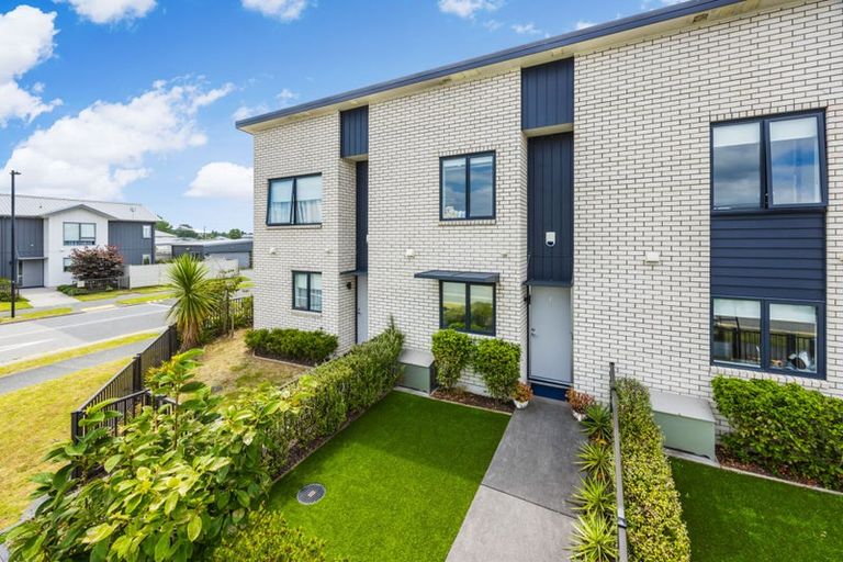 Photo of property in 36 Adlam Lane, Takanini, 2112