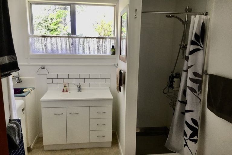 Photo of property in 11 Mako Avenue, Whiritoa, Whangamata, 3691