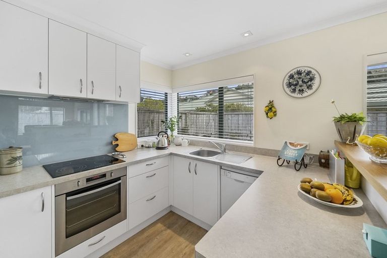 Photo of property in Miramar Villas, 21/3 Byron Street, Miramar, Wellington, 6022