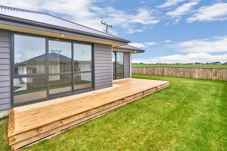 Photo of property in 33 Silicon Way, Fitzherbert, Palmerston North, 4410