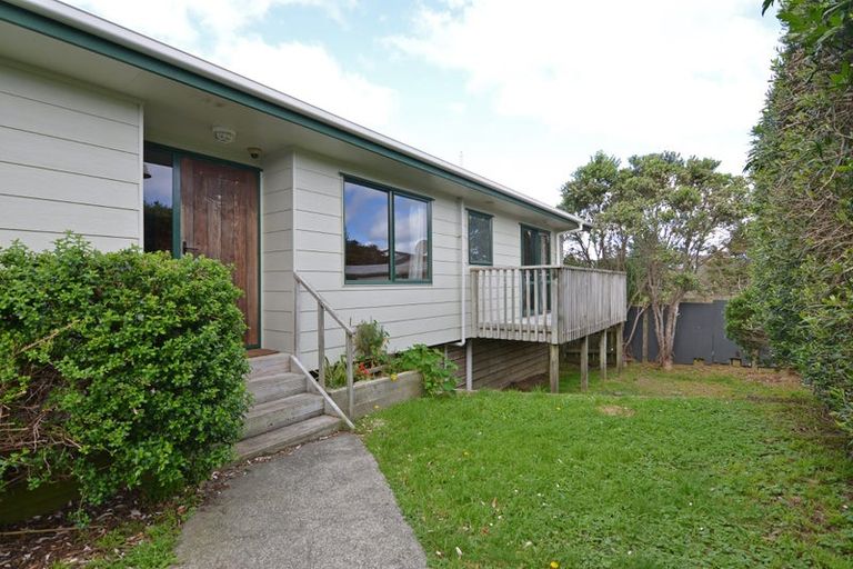 Photo of property in 74a Guadeloupe Crescent, Grenada Village, Wellington, 6037