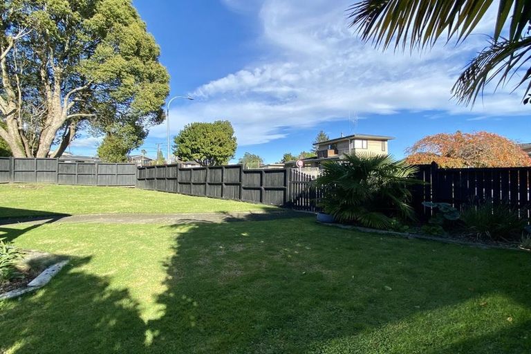 Photo of property in 1 Waikare Place, Welcome Bay, Tauranga, 3112