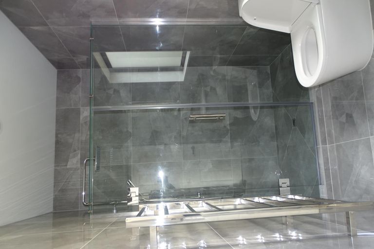 Photo of property in 1 Bunbeg Crescent, Flat Bush, Auckland, 2019