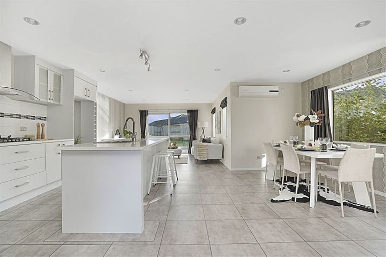 Photo of property in 16 Cole Thomas Place, Huntington, Hamilton, 3210