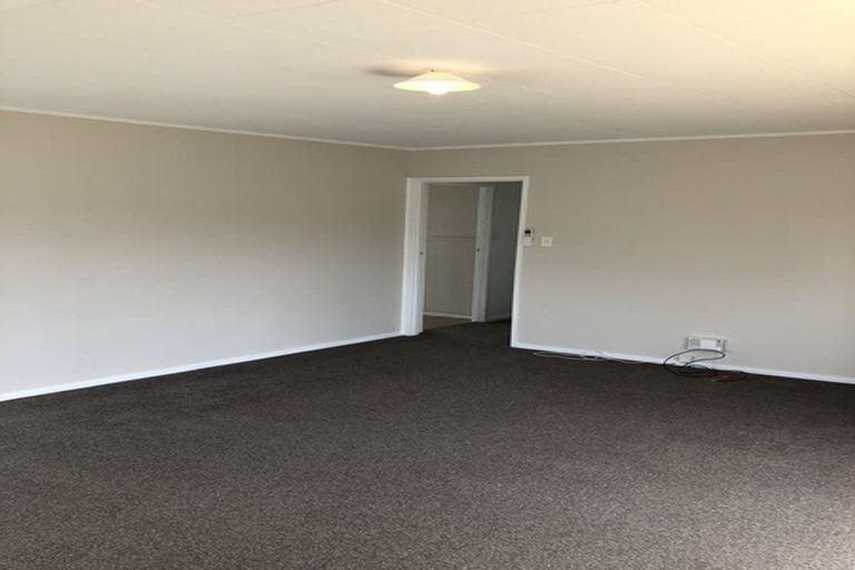 Photo of property in 57 Woodside Road, Massey, Auckland, 0614