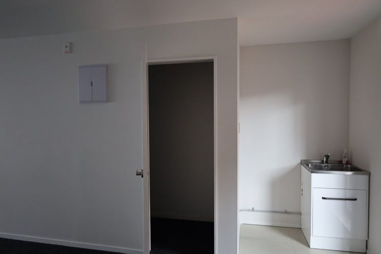 Photo of property in 60 Niu Lane, Te Atatu South, Auckland, 0610