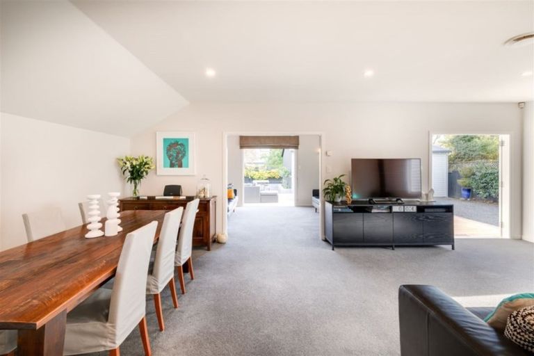 Photo of property in 99 Bryndwr Road, Bryndwr, Christchurch, 8052