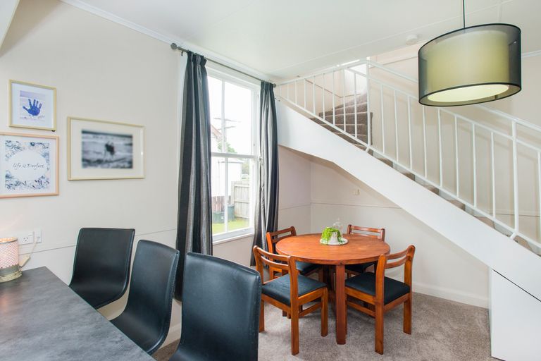 Photo of property in 27 Disraeli Street, Gisborne, 4010