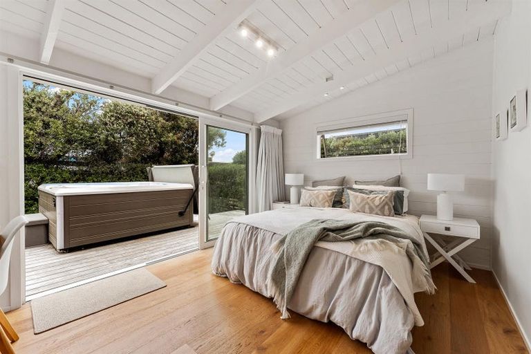 Photo of property in 25 Esme Grove, Omaha, 0986