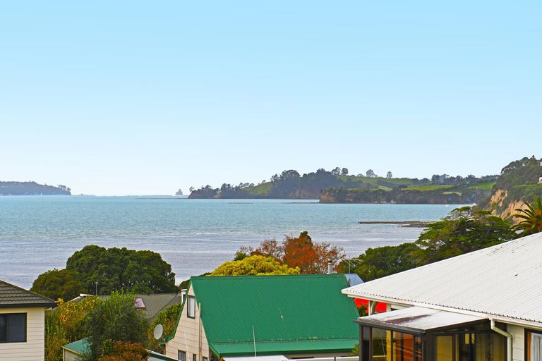 Photo of property in 5 Ngatira Place, Snells Beach, 0920