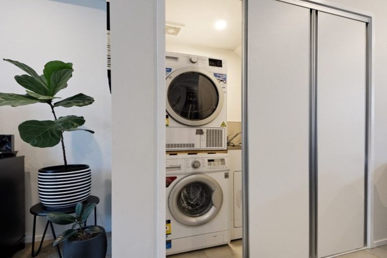 Photo of property in 43 Mapou Road, Hobsonville, Auckland, 0616