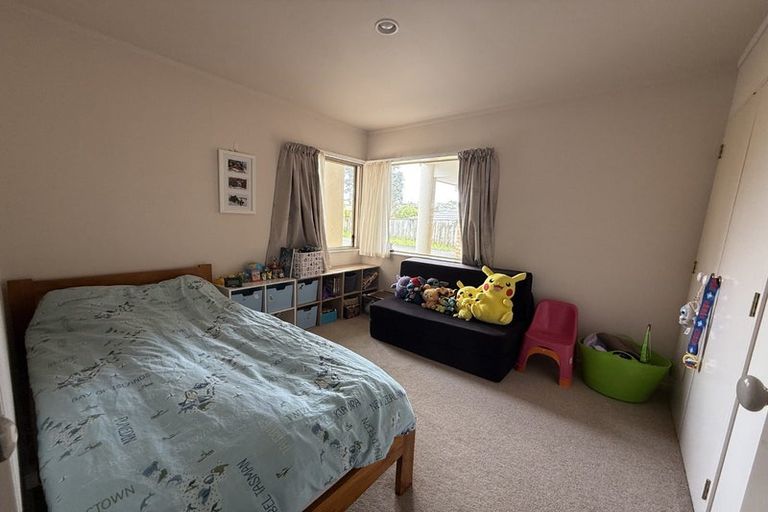 Photo of property in 1a Picasso Drive, West Harbour, Auckland, 0618