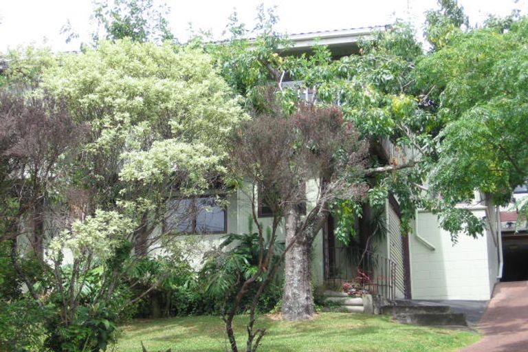 Photo of property in 1/94 Park Rise, Campbells Bay, Auckland, 0630