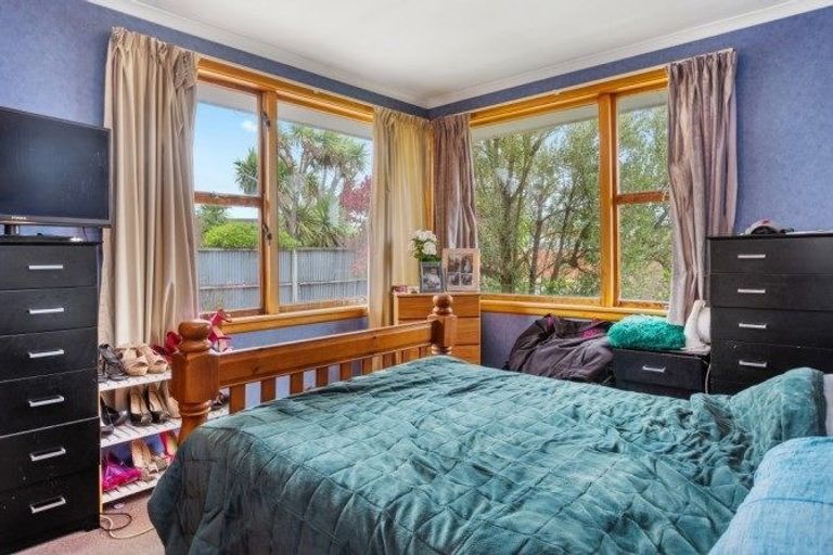 Photo of property in 35 Geddis Street, Rangiora, 7400