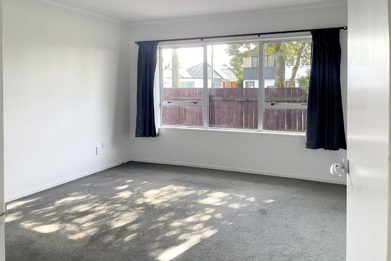 Photo of property in 16 Malone Road, Waterloo, Lower Hutt, 5011