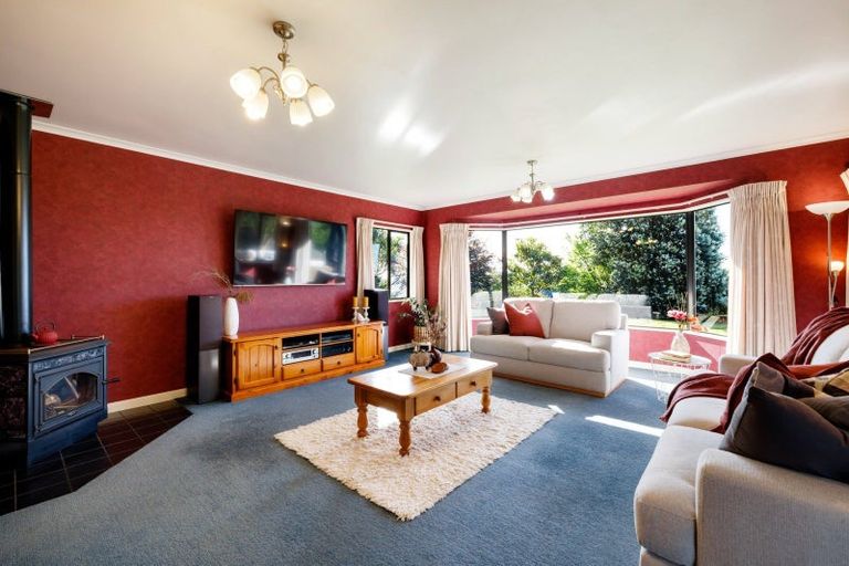 Photo of property in 19 Castleton Way, Flagstaff, Hamilton, 3210