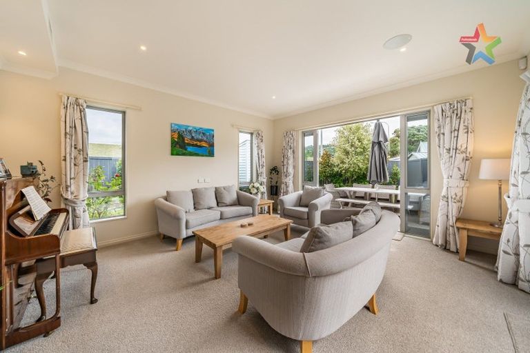 Photo of property in 8c Glen Iris Grove, Woburn, Lower Hutt, 5010