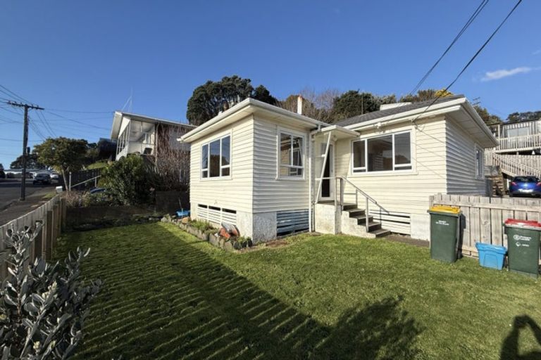 Photo of property in 6/6a Mount View Place, Spotswood, New Plymouth, 4310