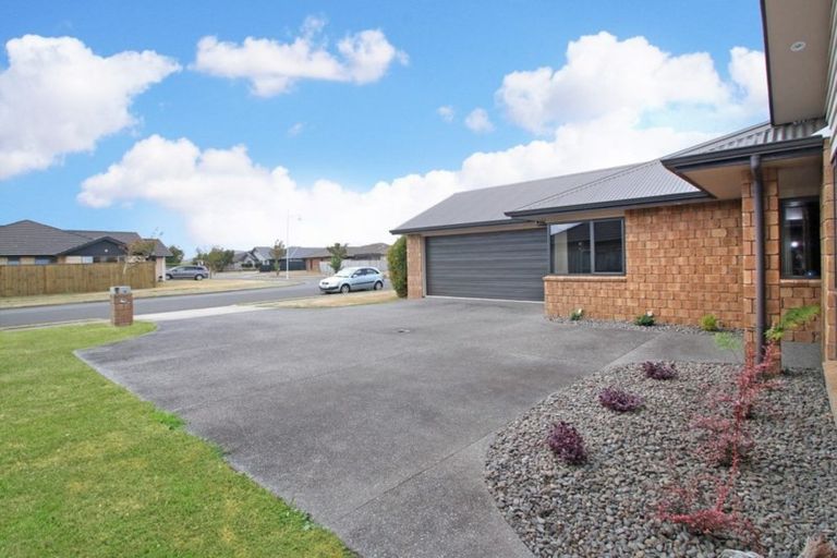 Photo of property in 45 Aquila Crescent, Rototuna North, Hamilton, 3210