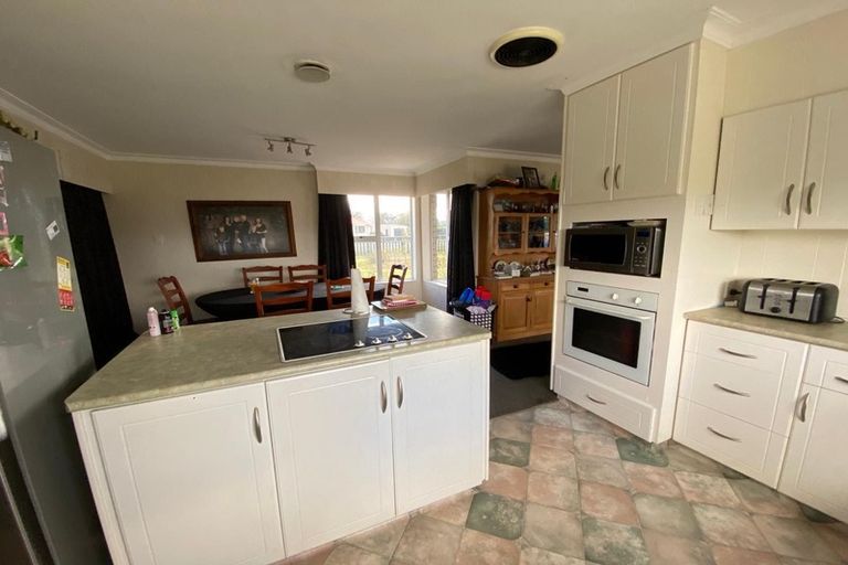 Photo of property in 24 High Street South, Eltham, 4322