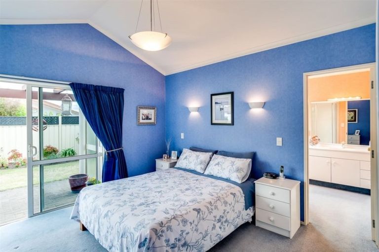 Photo of property in 14 Alderney Way, Taradale, Napier, 4112