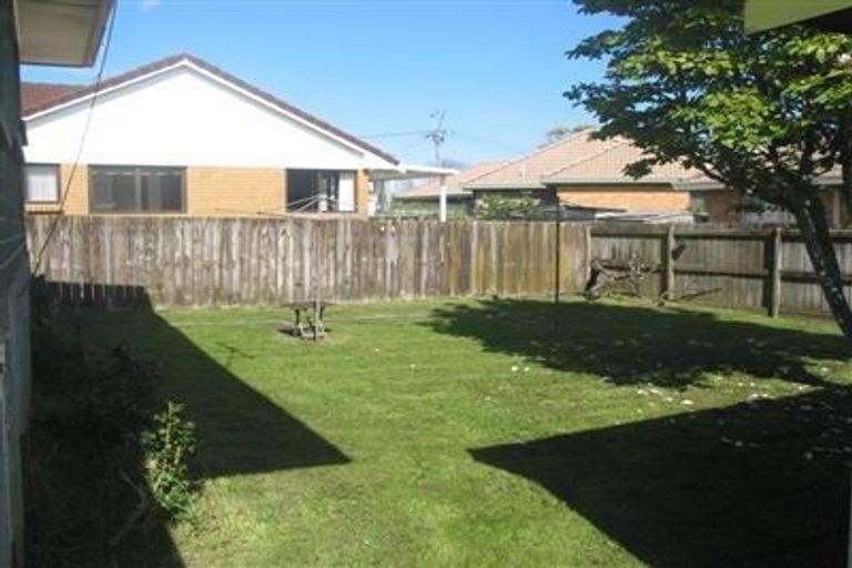 Photo of property in 2/59 Shakespeare Road, Milford, Auckland, 0620