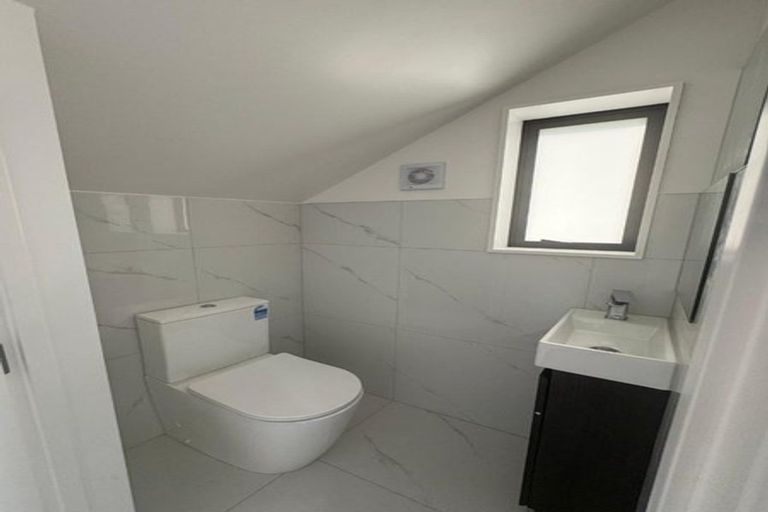 Photo of property in 35 Wai Iti Place, Clendon Park, Auckland, 2103
