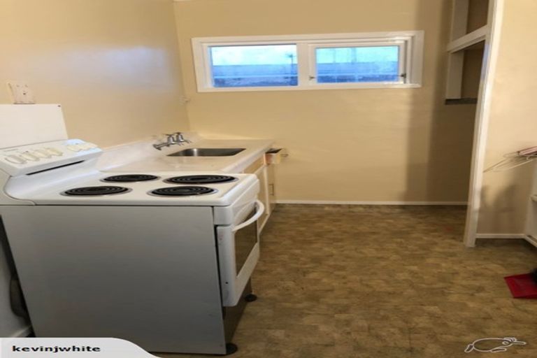 Photo of property in 24 Victoria Avenue, Palmerston North, 4410