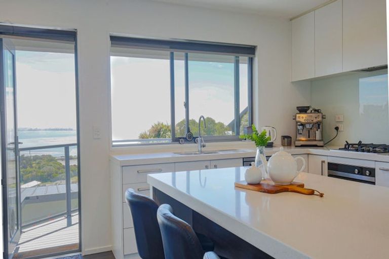 Photo of property in 31 Soleares Avenue, Mount Pleasant, Christchurch, 8081