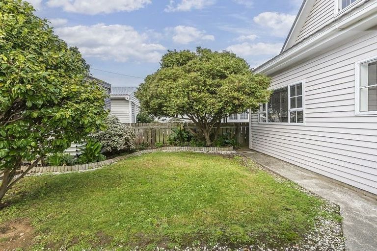 Photo of property in 79 Ira Street, Miramar, Wellington, 6022