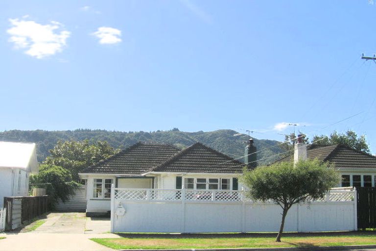 Photo of property in 13 Davis Crescent, Elderslea, Upper Hutt, 5018