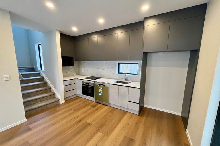 Photo of property in 14d Serjeant Street, Henderson, Auckland, 0612