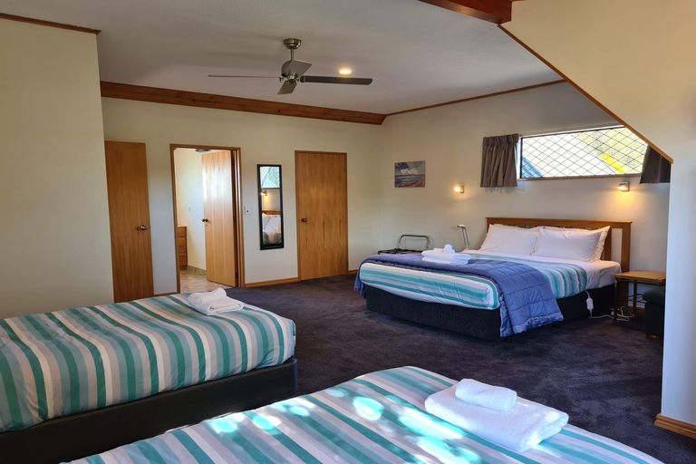 Photo of property in 3 Hamilton Drive, Lake Tekapo, 7999