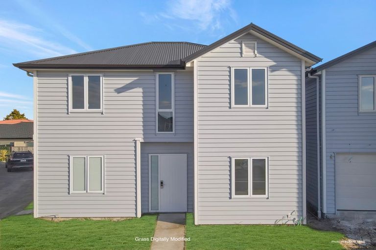 Photo of property in 27 Stitchbird Crescent, Papakura, 2110