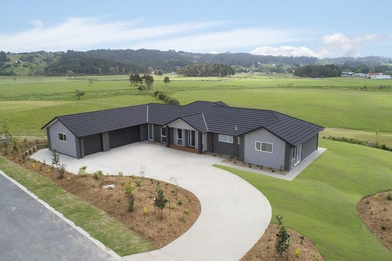 Photo of property in 6 Awatiro Drive, Kaukapakapa, 0871